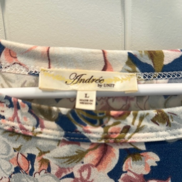 ANDREE BY UNIT Floral Top - Pink and Blue - Picture 2 of 2